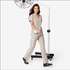 NWT FIGS LIMITED ED slate set. Small top, small tall kade pants